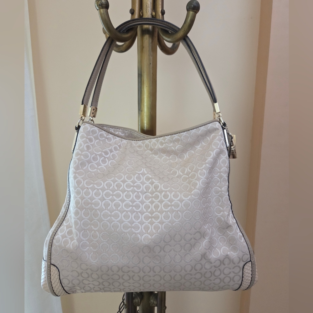 Vintage Coach Madison Phoebe OP Plearlescent Signature Jaquard Shoulder Bag